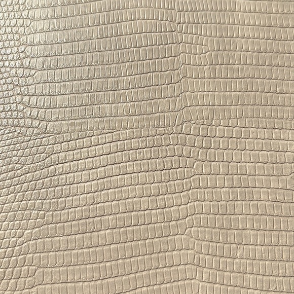 Faux snakeskin beige clutch - Picture 6 of 7